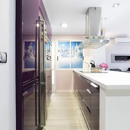 Lujoso Piso Lägenhet